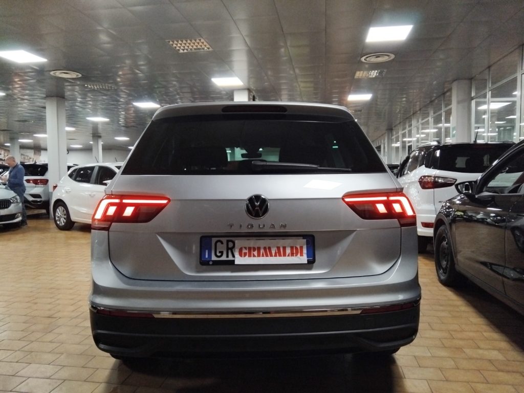 VOLKSWAGEN Tiguan 2.0 TDI SCR LIFE Dsg - 6