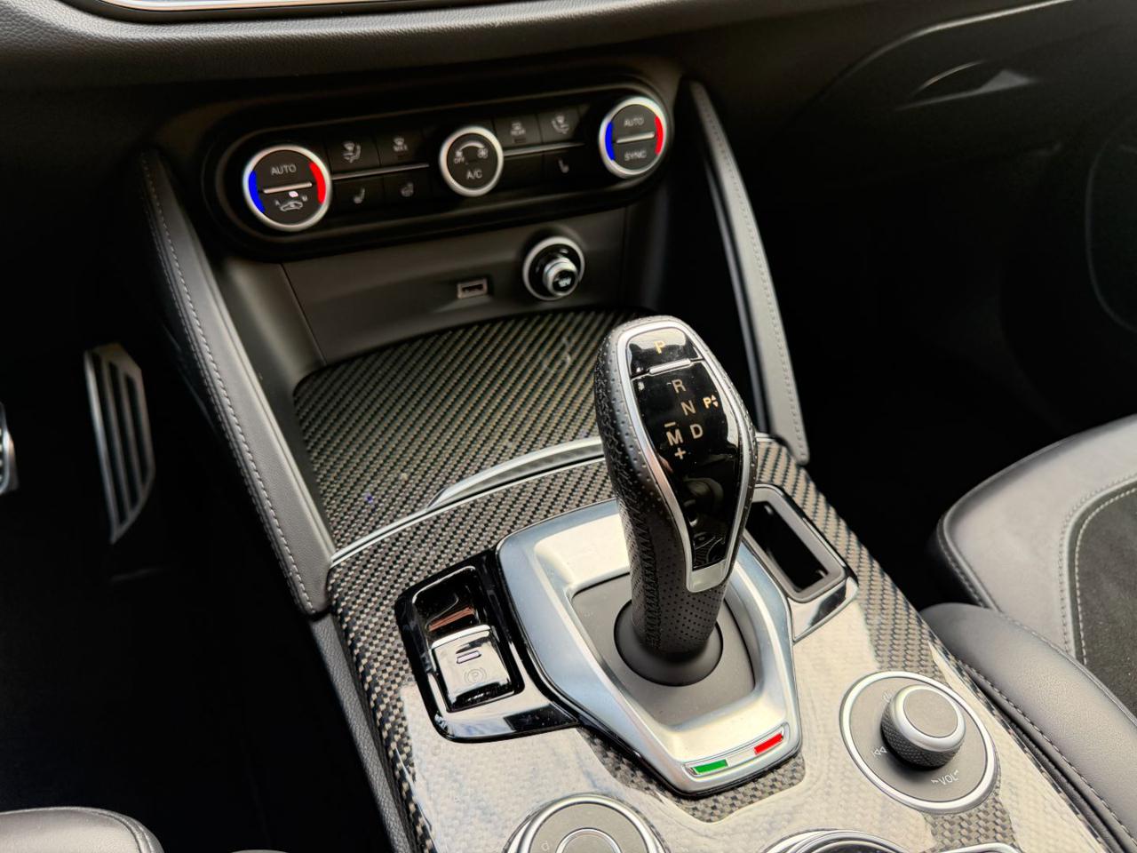 ALFA ROMEO Stelvio 2.2 TD 210 CV AT8 Q4 VELOCE Tì PACK CARBONIO+C.L20 - 20