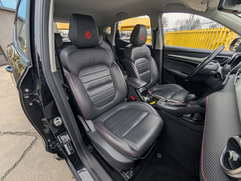 MG ZS 1.0T-GDI aut. Luxury - 25