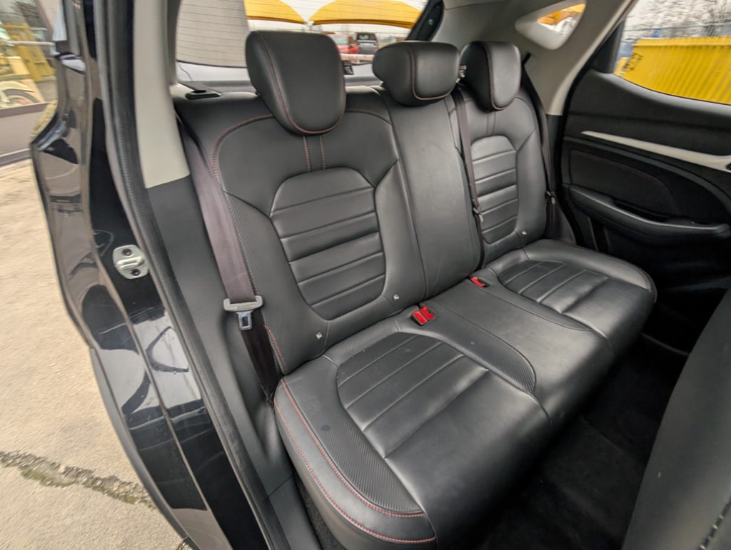 MG ZS 1.0T-GDI aut. Luxury - 26