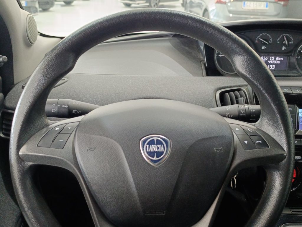 LANCIA Ypsilon 1.0 FireFly 5 porte S&S Hybrid Ecochic Silver - 17