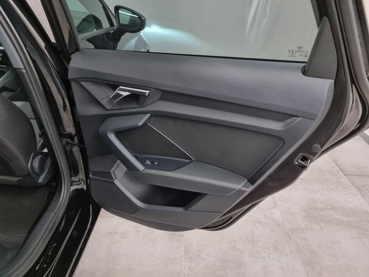 AUDI A3 SPB 35 TDI S tronic S line edition - 25