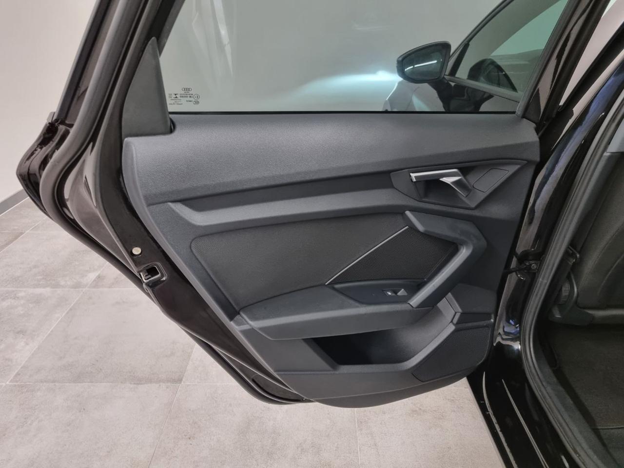 AUDI A3 SPB 35 TDI S tronic S line edition - 23