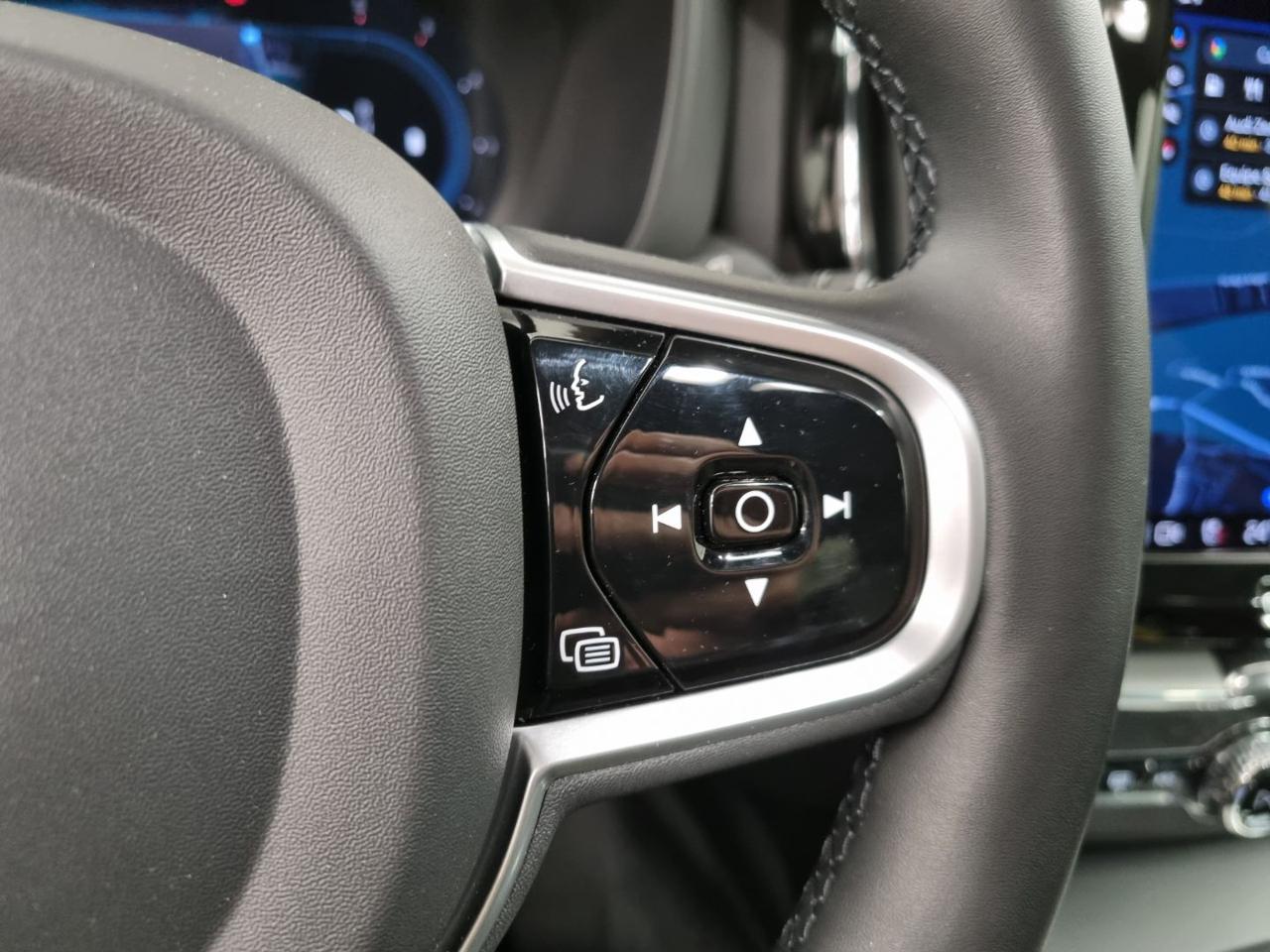 VOLVO XC60 B4 automatico Plus Dark - 18