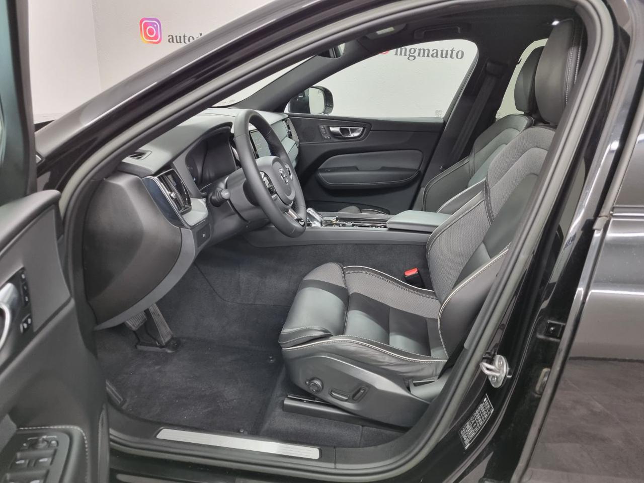 VOLVO XC60 B4 automatico Plus Dark - 11