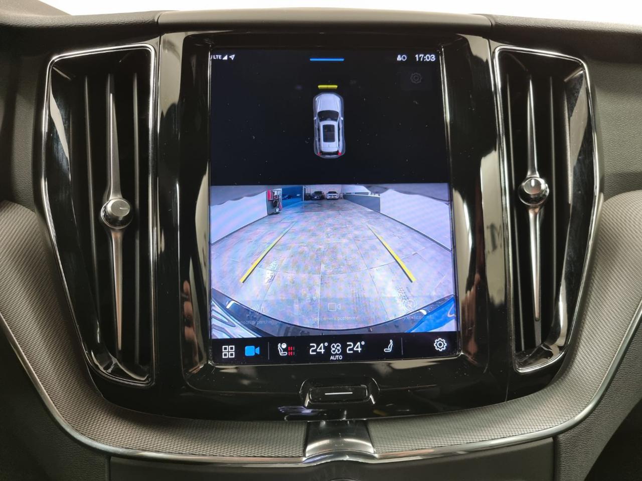 VOLVO XC60 B4 automatico Plus Dark - 10