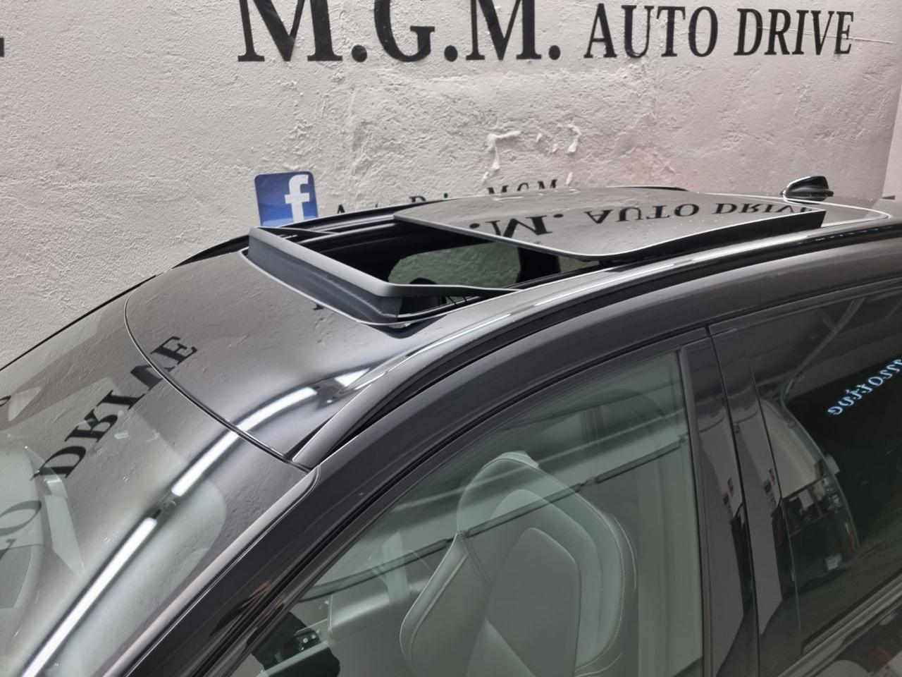 VOLVO XC60 B4 automatico Plus Dark - 9