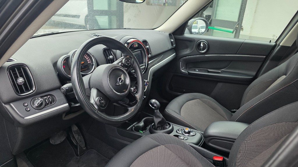 MINI Countryman 1.5 Cooper SE Countryman ALL4 Automatica - 8