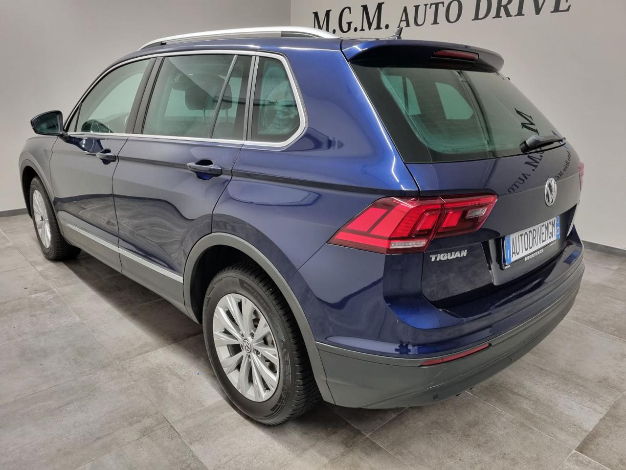 VOLKSWAGEN Tiguan 2.0 TDI SCR DSG 4MOTION Business BMT - 17