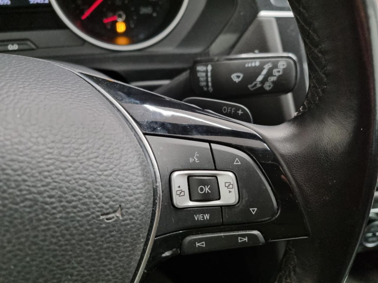 VOLKSWAGEN Tiguan 2.0 TDI SCR DSG 4MOTION Business BMT - 28