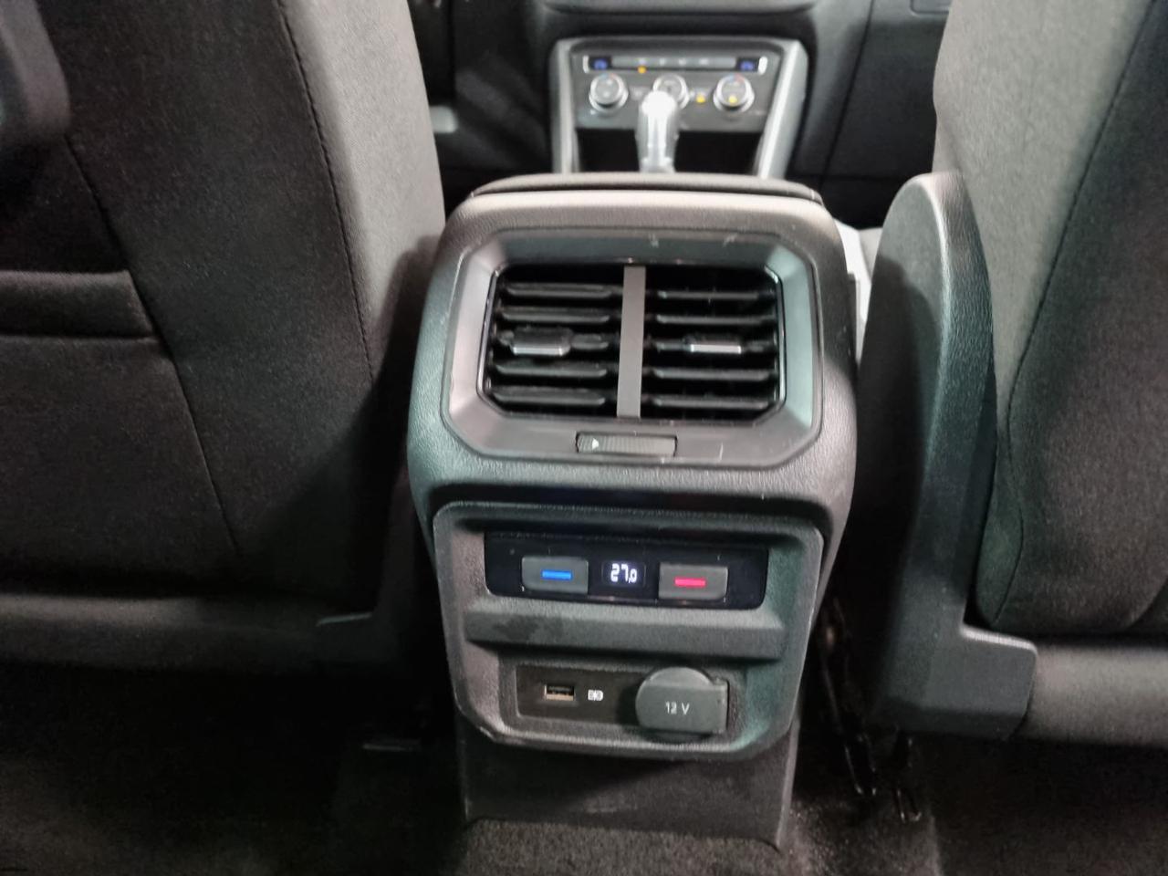 VOLKSWAGEN Tiguan 2.0 TDI SCR DSG 4MOTION Business BMT - 24