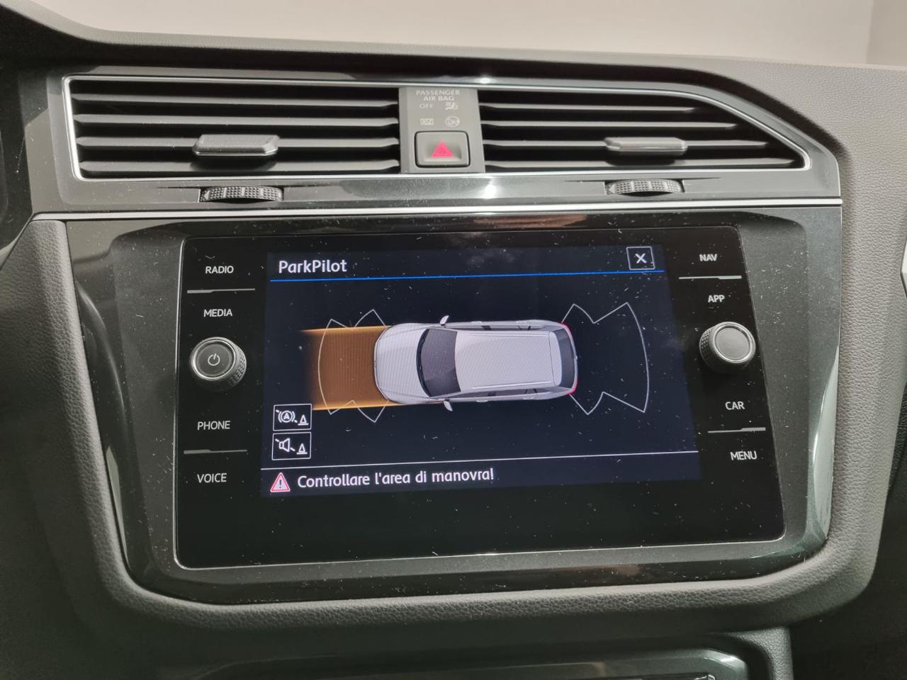 VOLKSWAGEN Tiguan 2.0 TDI SCR DSG 4MOTION Business BMT - 7