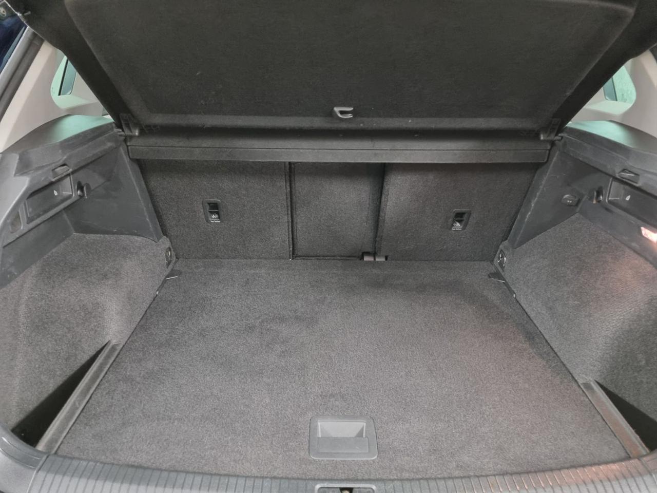 VOLKSWAGEN Tiguan 2.0 TDI SCR DSG 4MOTION Business BMT - 12