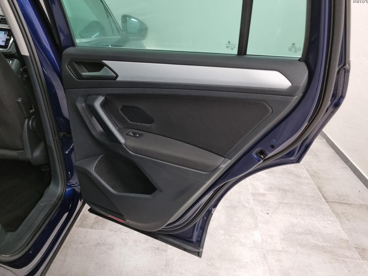 VOLKSWAGEN Tiguan 2.0 TDI SCR DSG 4MOTION Business BMT - 23