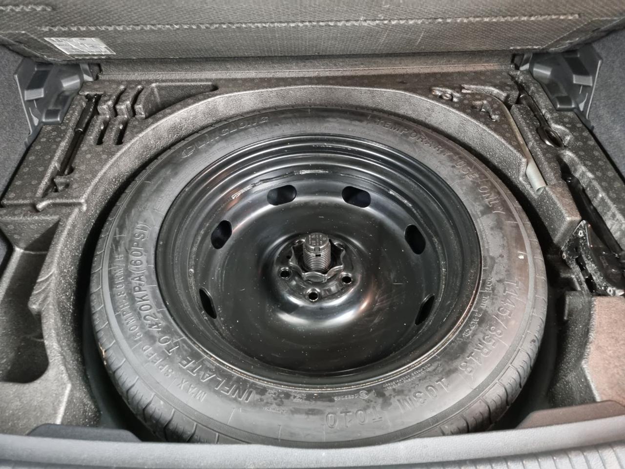 VOLKSWAGEN Tiguan 2.0 TDI SCR DSG 4MOTION Business BMT - 13