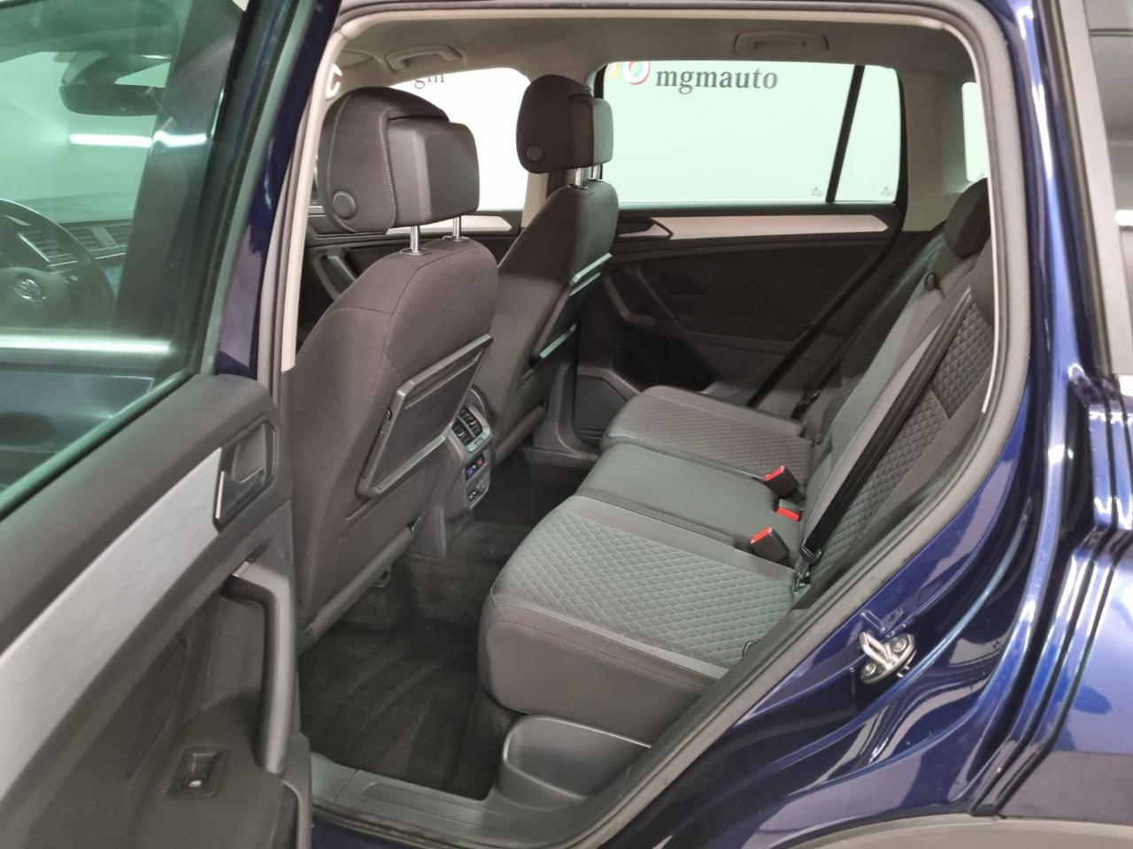 VOLKSWAGEN Tiguan 2.0 TDI SCR DSG 4MOTION Business BMT - 11