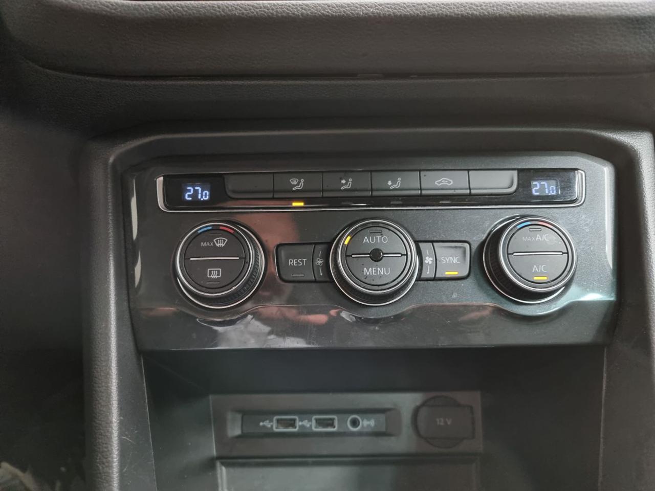 VOLKSWAGEN Tiguan 2.0 TDI SCR DSG 4MOTION Business BMT - 16