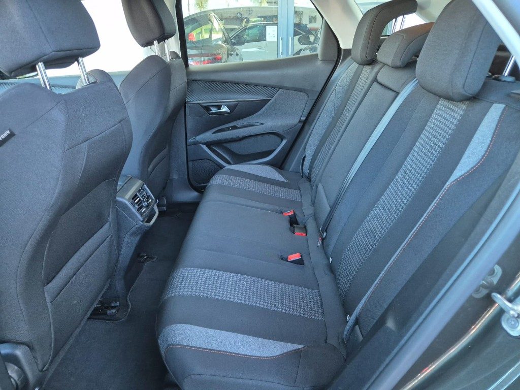 PEUGEOT 3008 BlueHDi 130 S&S - 8