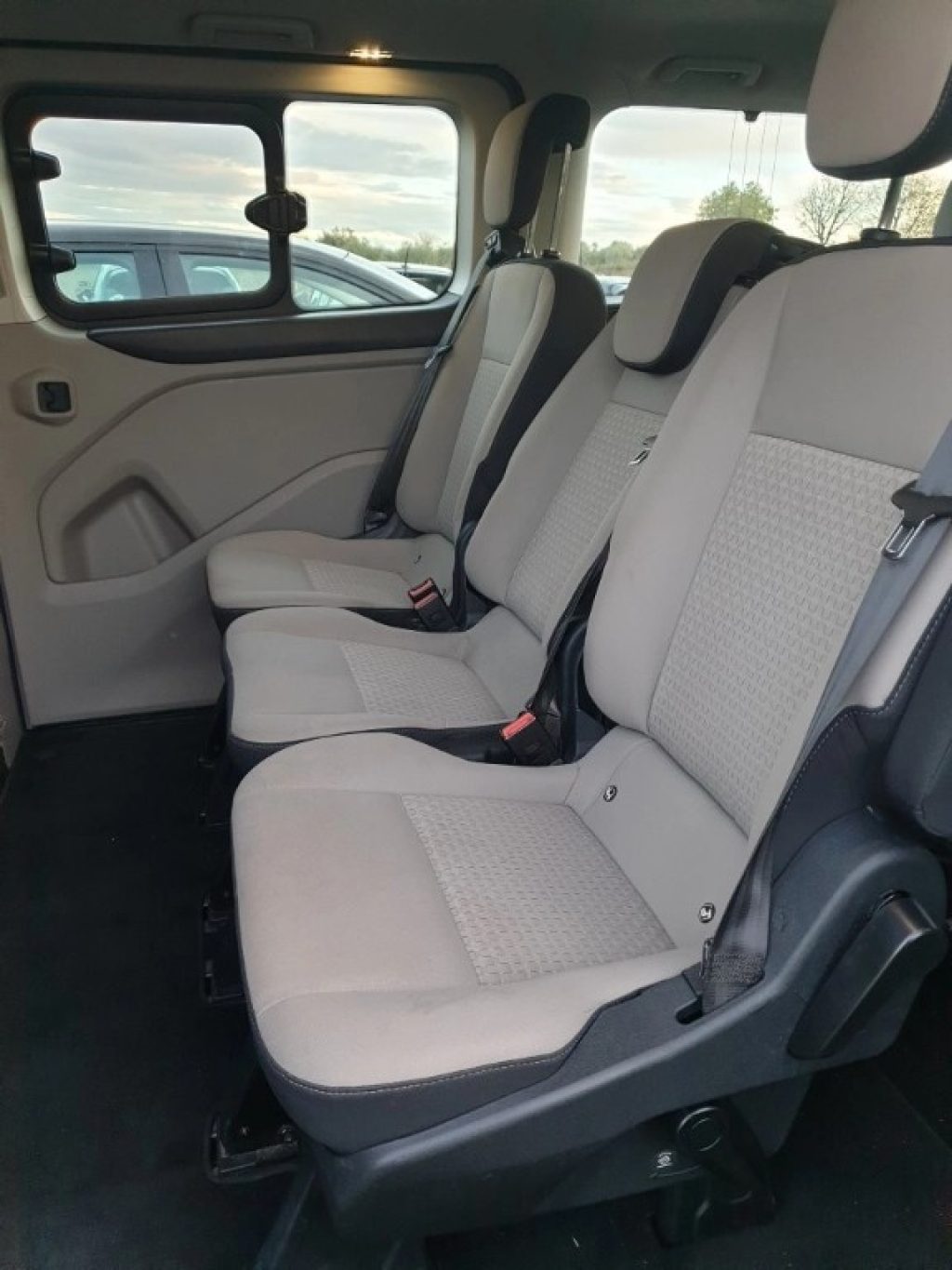 FORD Tourneo Custom 320 2.0 EcoBlue 105CV PL Trend 9 POSTI - 4