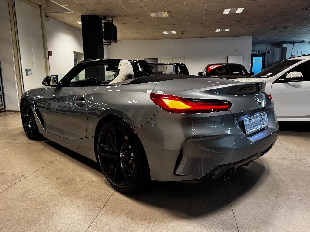 BMW Z4 sDrive20i Msport+19BLACK+HARMAN/KARDON - 5
