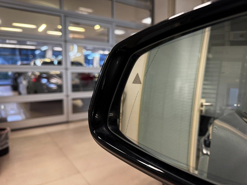 BMW Z4 sDrive20i Msport+19BLACK+HARMAN/KARDON - 12