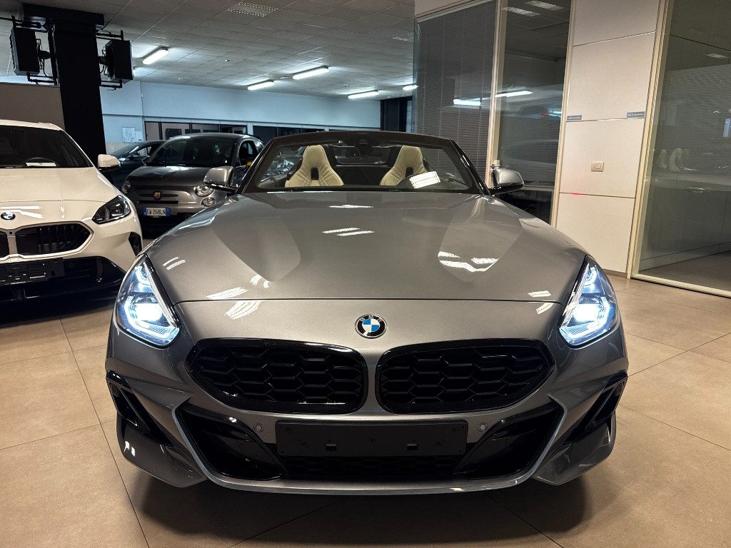 BMW Z4 sDrive20i Msport+19BLACK+HARMAN/KARDON - 2