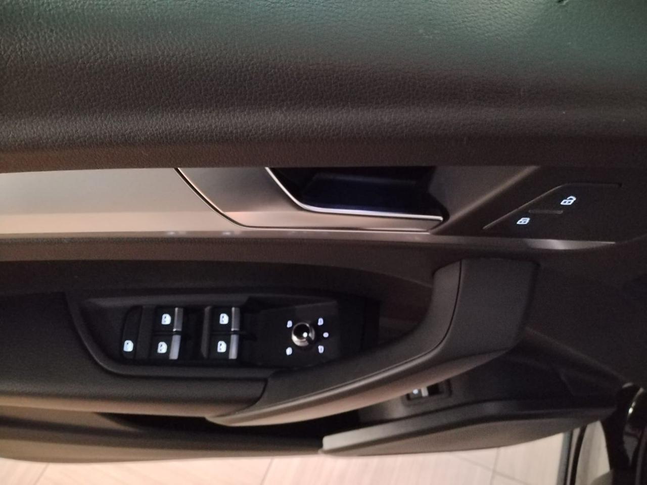 AUDI Q5 SPB 40 TDI quattro S tronic S line - 17