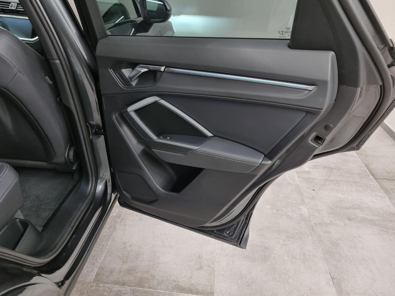 AUDI Q3 SPB 45 TFSI quattro S tronic S line edition - 20