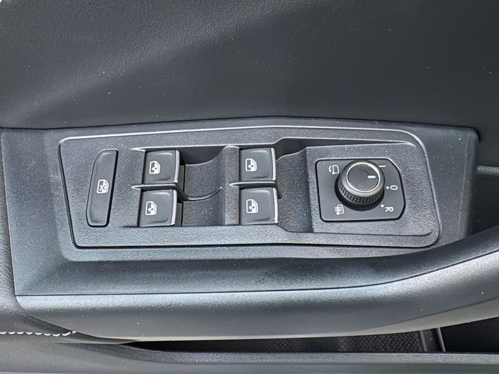 VOLKSWAGEN T-Roc R-Line Plus 2.0 TDI SCR 110 kW (150 CV) DSG - 13