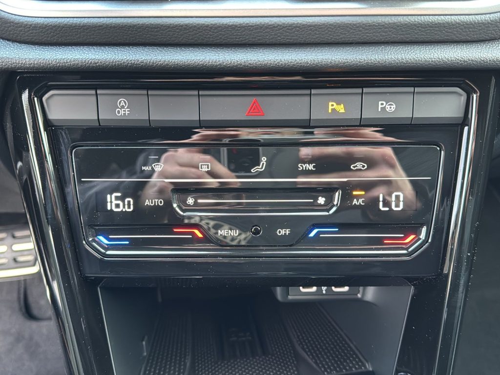 VOLKSWAGEN T-Roc R-Line Plus 2.0 TDI SCR 110 kW (150 CV) DSG - 18