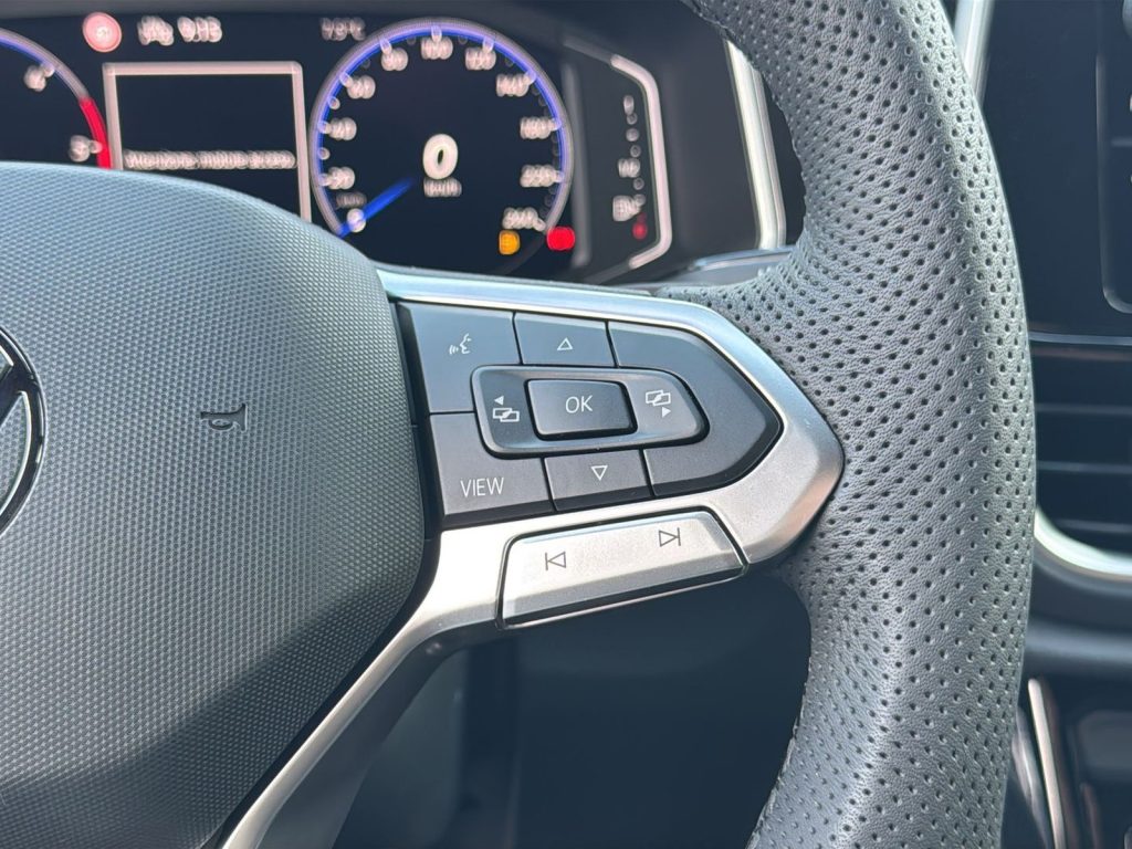 VOLKSWAGEN T-Roc R-Line Plus 2.0 TDI SCR 110 kW (150 CV) DSG - 20