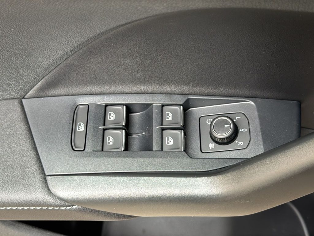 VOLKSWAGEN T-Cross Nuova T-Cross R-Line Plus 1.0 TSI 85 kW (115 CV) M - 13