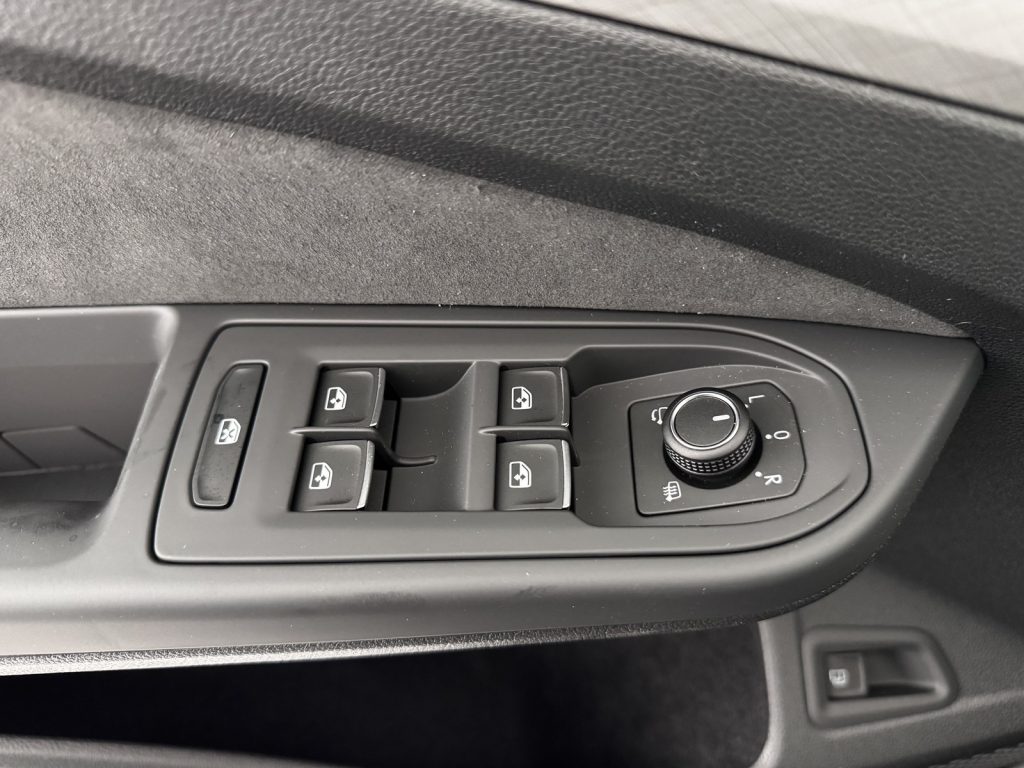 VOLKSWAGEN Golf Nuova Golf Edition Plus 1.5 TSI eHybrid 150 kW (20 - 11