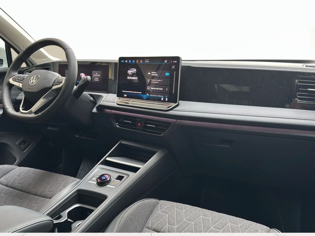 VOLKSWAGEN Tiguan Nuova Tiguan Edition Plus 1.5 eTSI ACT 96 kW (130 - 22