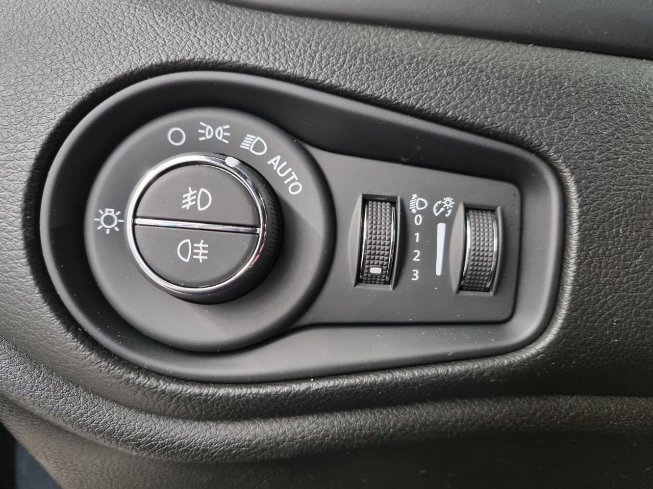 JEEP Renegade 1.3 T4 DDCT 80th Anniversary - 21