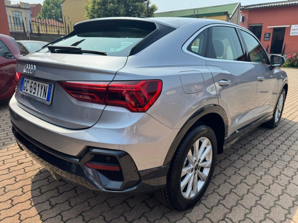 AUDI Q3 SPB 35 TFSI S-Tronic Business Plus - 6