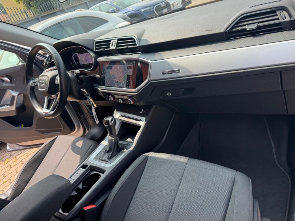 AUDI Q3 SPB 35 TFSI S-Tronic Business Plus - 12