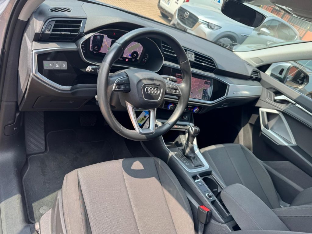 AUDI Q3 SPB 35 TFSI S-Tronic Business Plus - 20