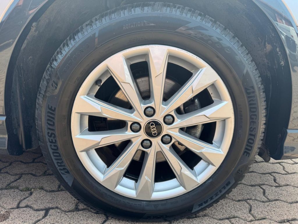 AUDI Q3 SPB 35 TFSI S-Tronic Business Plus - 23