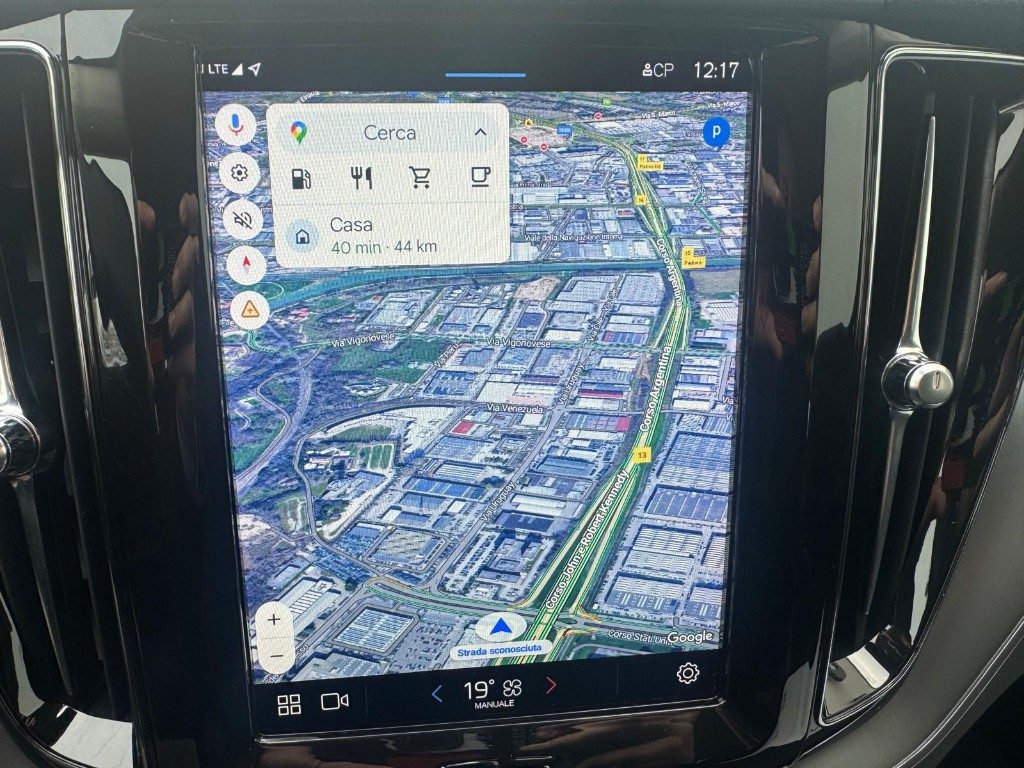 VOLVO XC60 B4 (d) AWD Geartronic Momentum Pro - Grid Foto 18