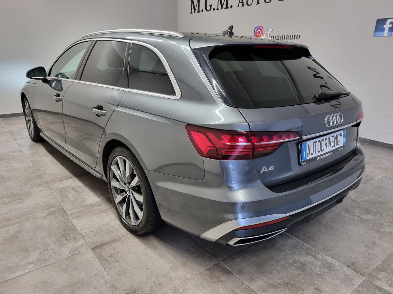 AUDI A4 Avant 40 TFSI quattro S tronic S line edition - 24