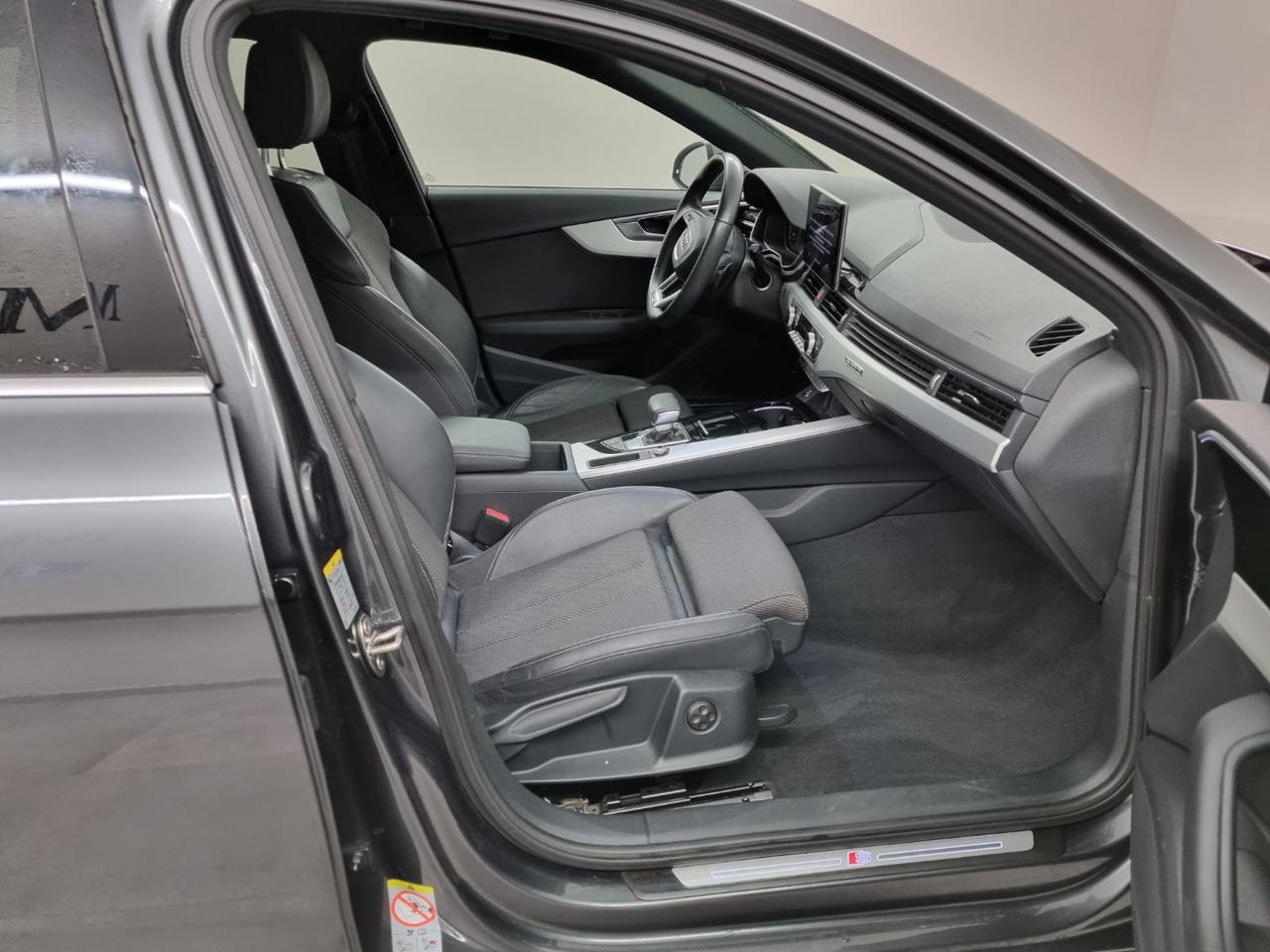 AUDI A4 Avant 40 TFSI quattro S tronic S line edition - 9