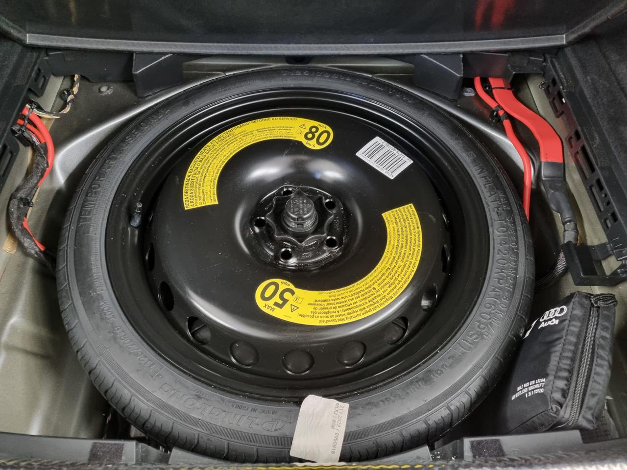 AUDI A4 Avant 40 TFSI quattro S tronic S line edition - 11