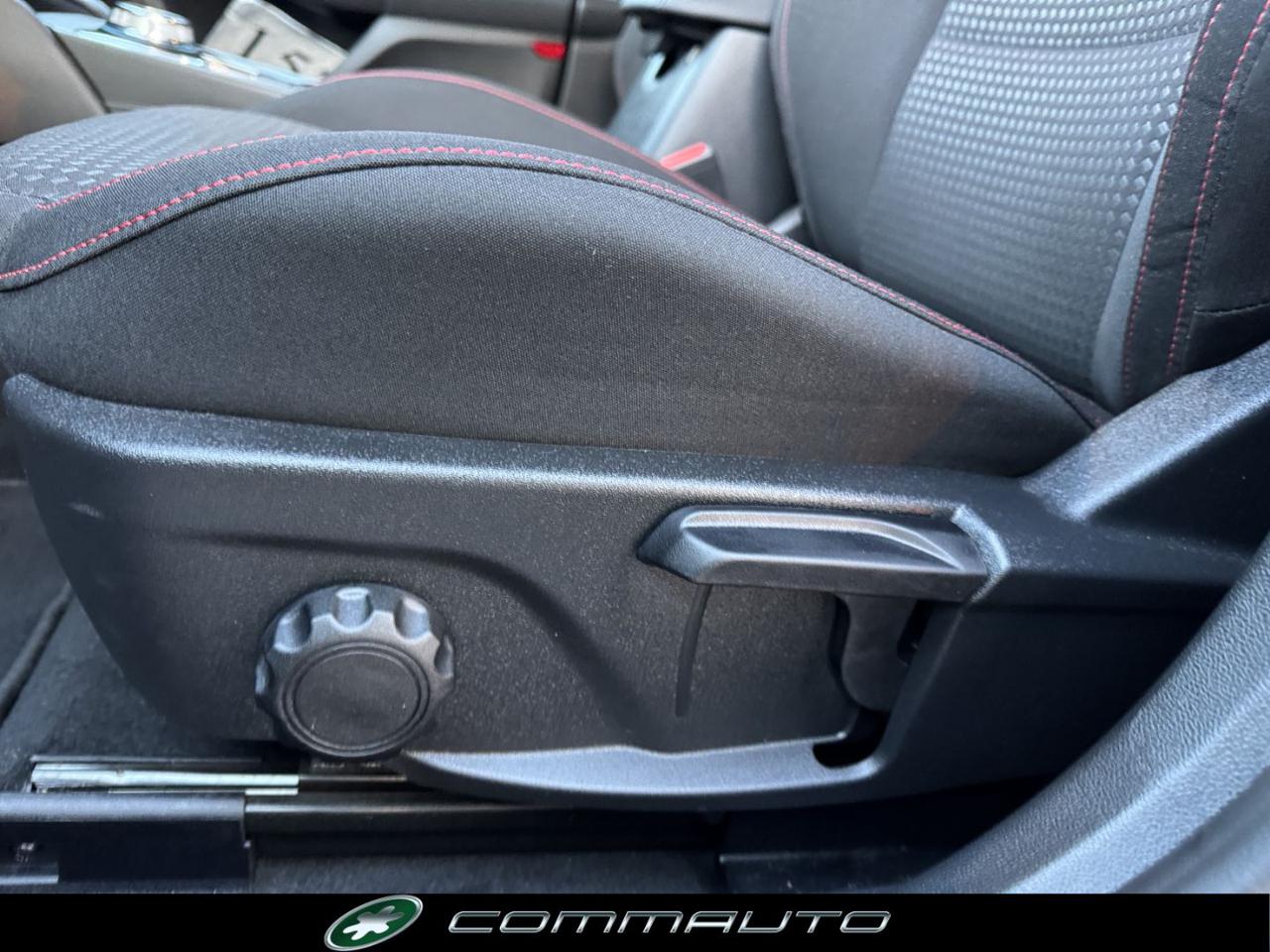 FORD Focus 1.5 EcoBlue 115 CV automatico 5p. ST-Line - 13