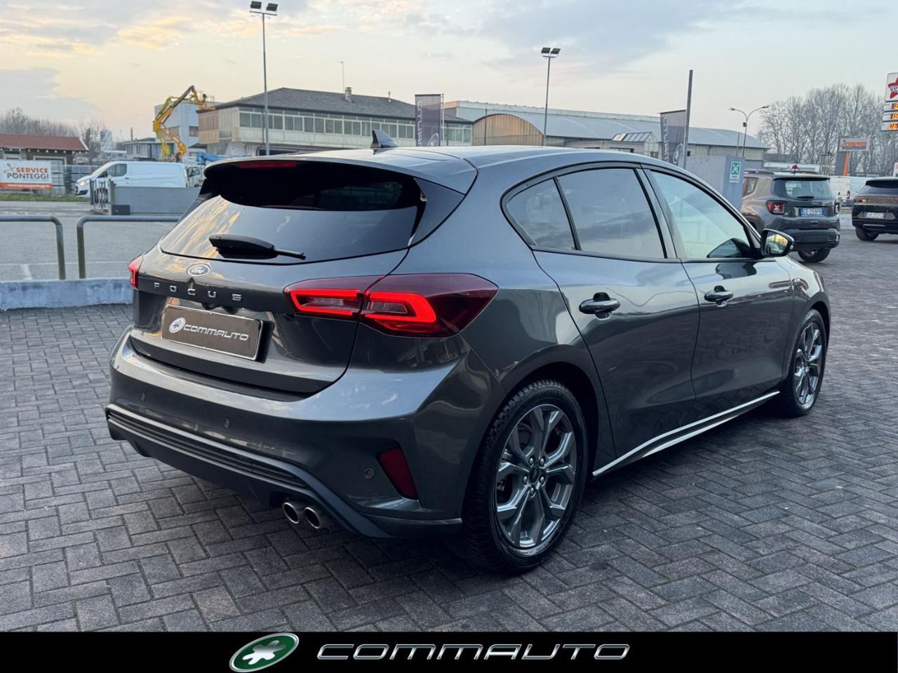 FORD Focus 1.5 EcoBlue 115 CV automatico 5p. ST-Line - 4