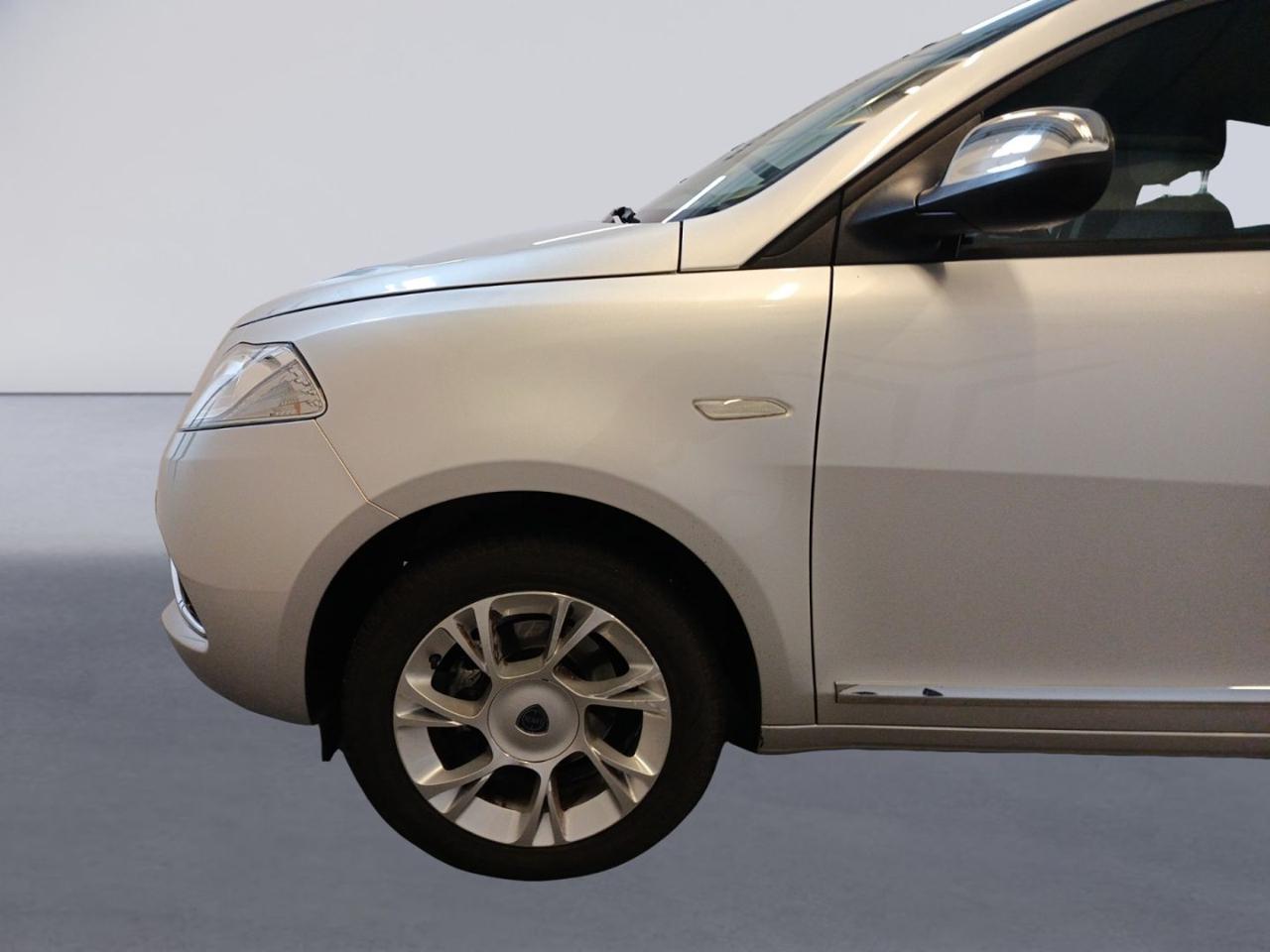 LANCIA Ypsilon 1.2 69 CV 5 porte S&S Gold - 7