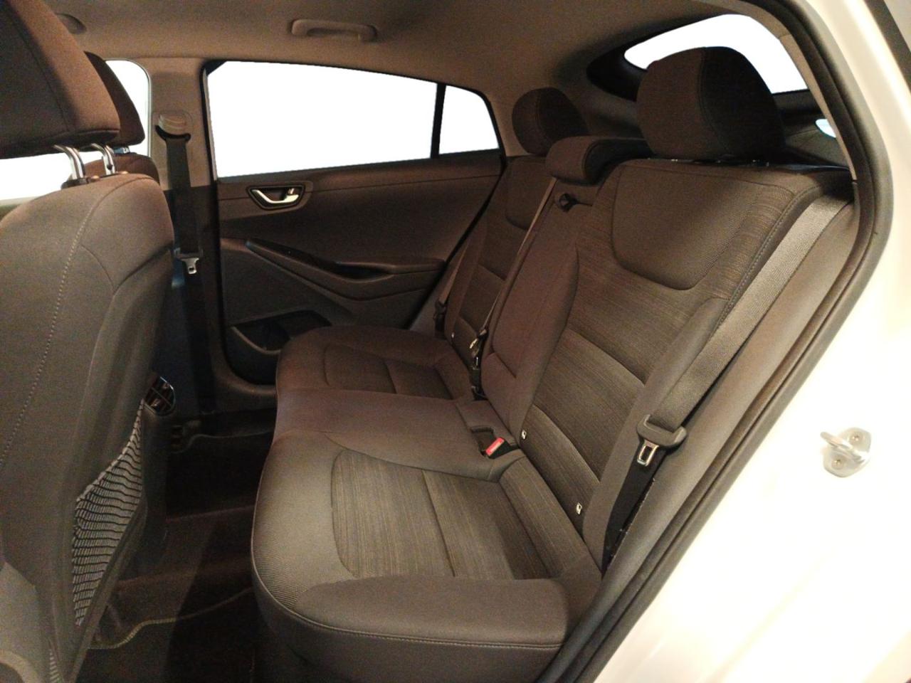 HYUNDAI Ioniq 1.6 Hybrid DCT Style - 10