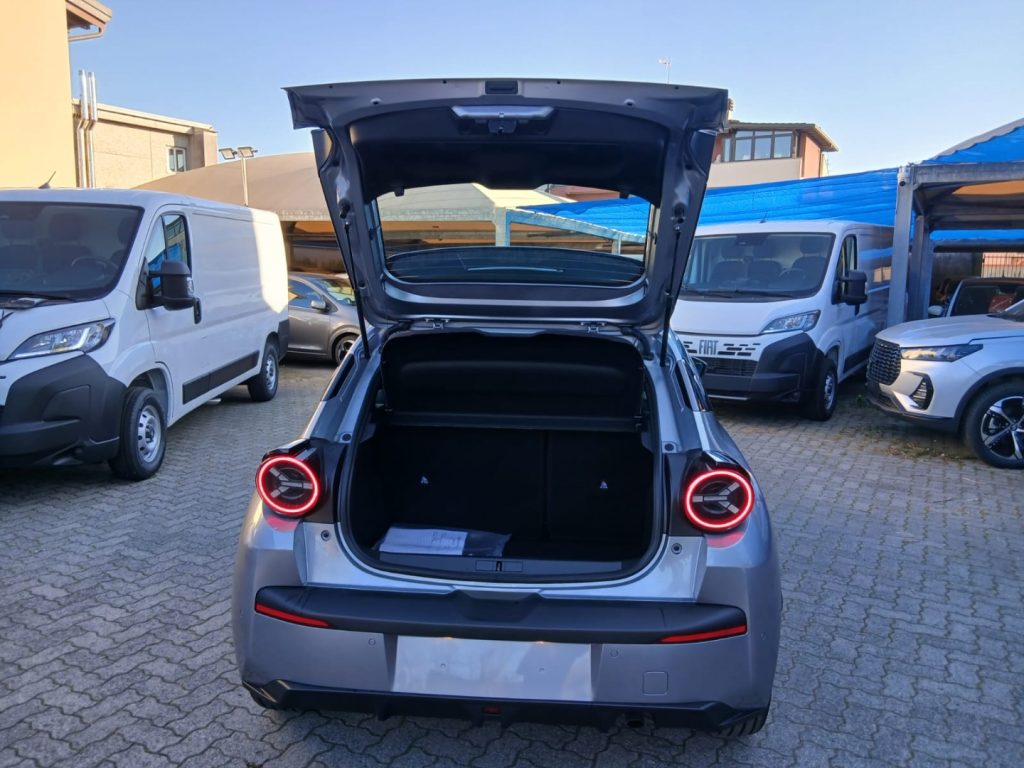 LANCIA Ypsilon Hybrid e-DCT con PACK TECH - 10