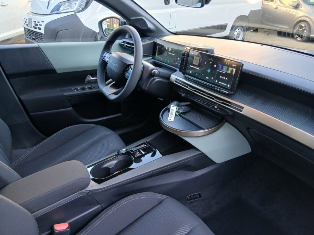 LANCIA Ypsilon Hybrid e-DCT con PACK TECH - 17