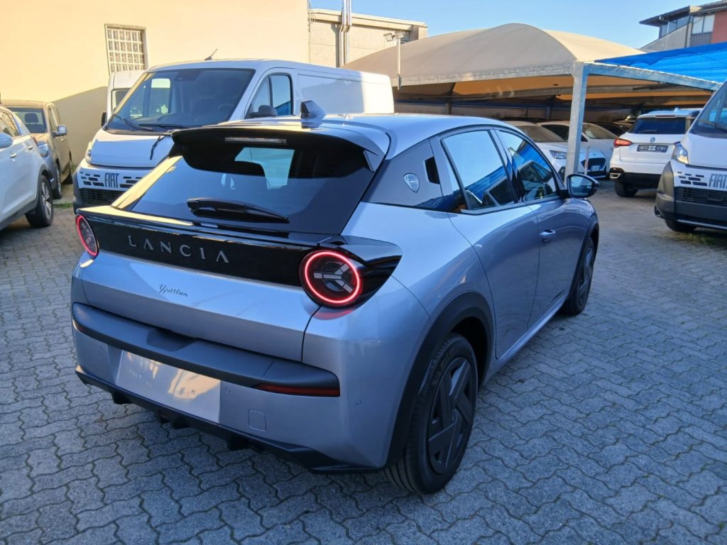 LANCIA Ypsilon Hybrid e-DCT con PACK TECH - 5